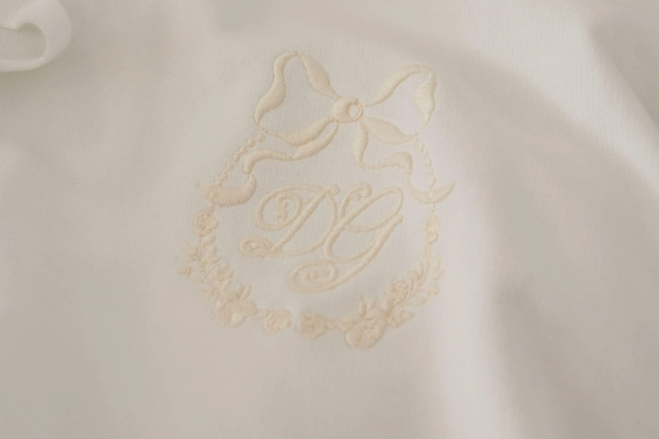 Dolce & Gabbana White Hoodie Pullover Embroidered Sweater