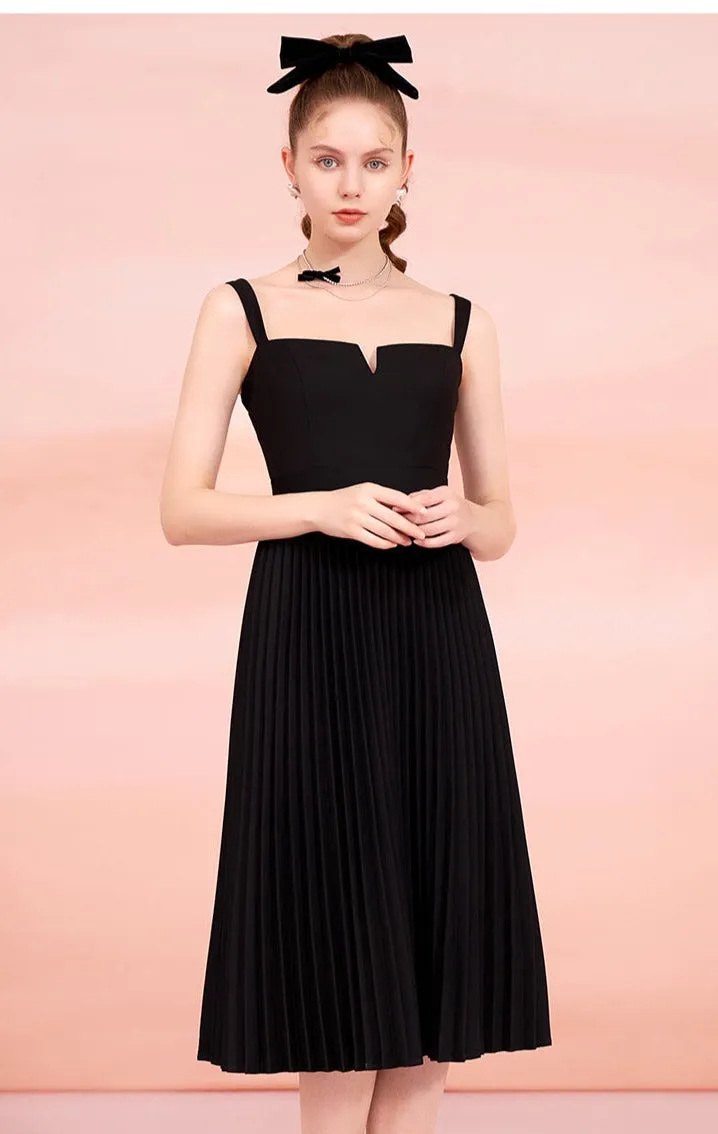 Hepburn style little black dress dress high waist and thin pleated suspender dress - Siabata