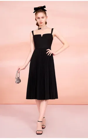 Hepburn style little black dress dress high waist and thin pleated suspender dress - Siabata