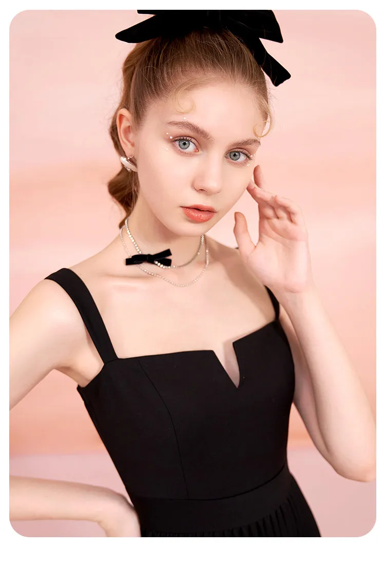 Hepburn style little black dress dress high waist and thin pleated suspender dress - Siabata