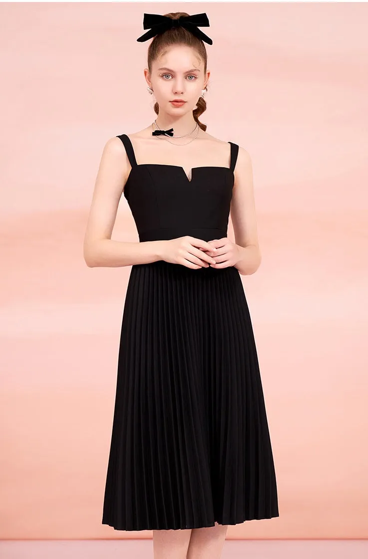 Hepburn style little black dress dress high waist and thin pleated suspender dress - Siabata